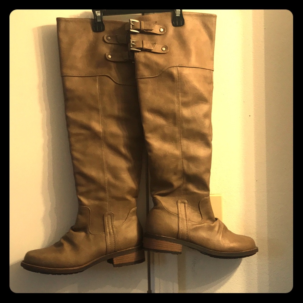 **BRAND NEW** boots